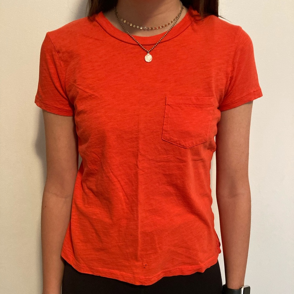 redish orange t-shirt